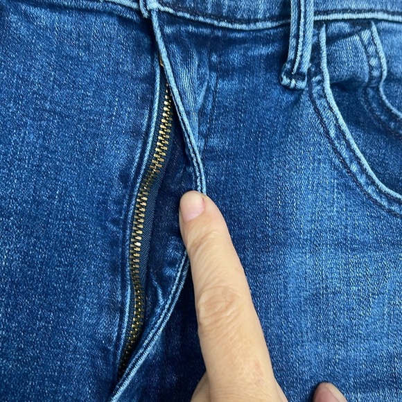 MOTHER The Stash Swooner Ankle Fray In Chick Flick Size 27 - Picture 4 of 9